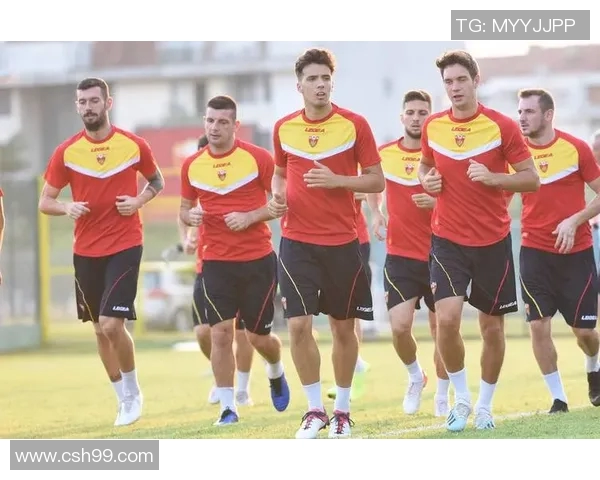 喀山球队与莫斯巴达展开激烈对决赛场上演精彩瞬间与战术博弈