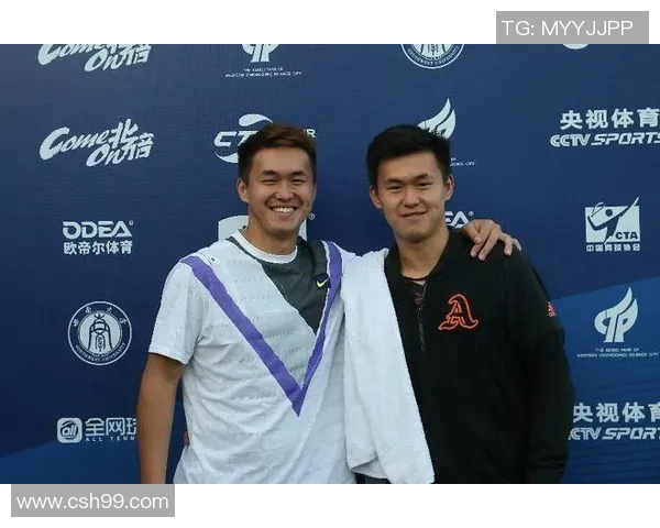 重庆网球队实力揭秘:网球巨献背后的奋斗与荣耀 重庆网球队实力揭秘:网球巨献背后的奋斗与荣耀